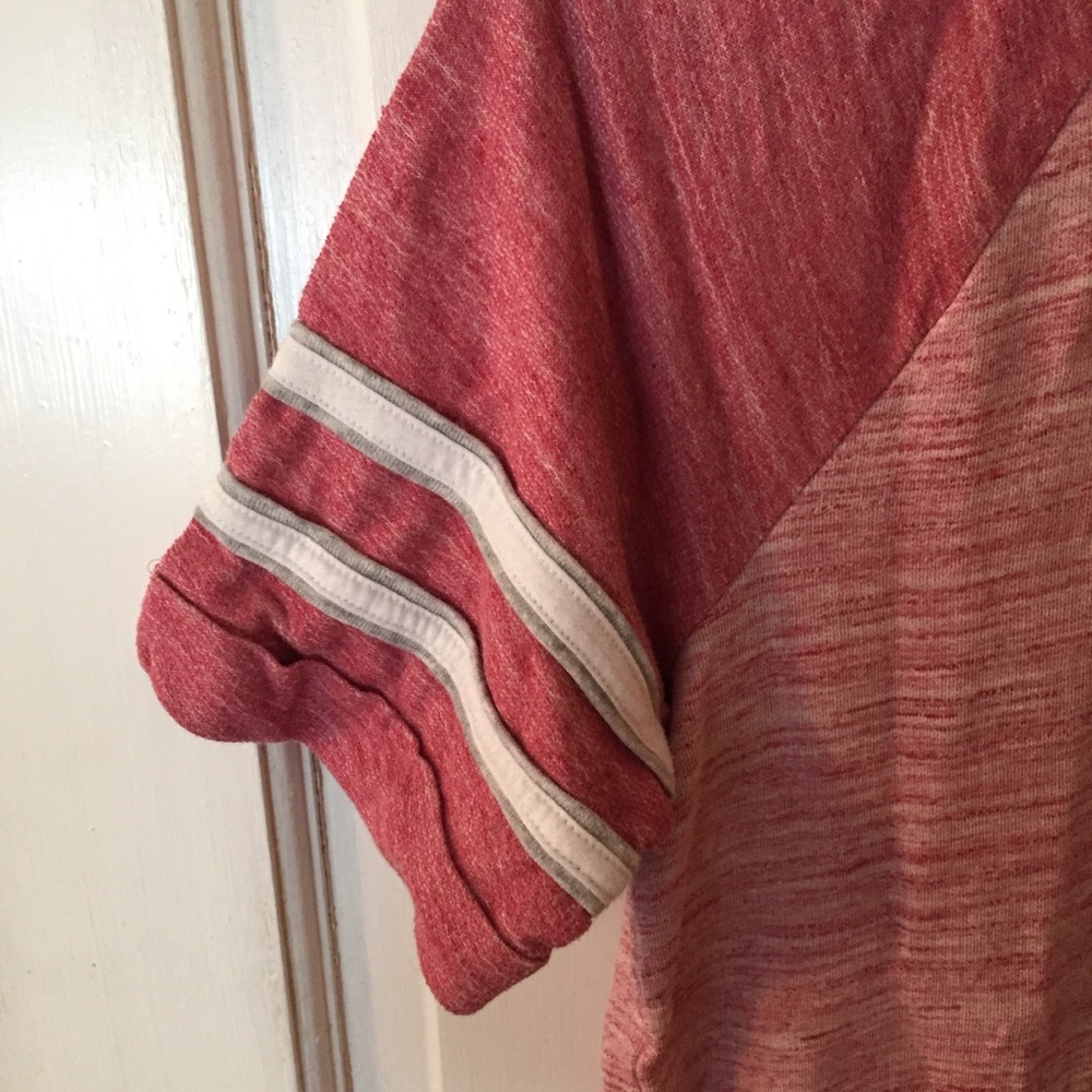 Pink Raglan tee - Picture 2 of 2